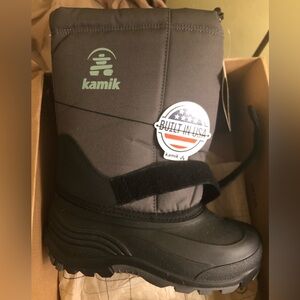 Kamik Winter Boots, Charcoal Youth Size 5 NWT